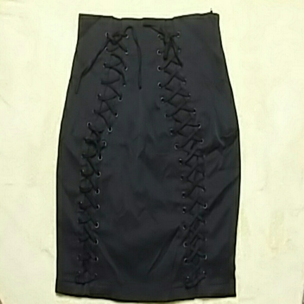 NWOT H&M mini skirt